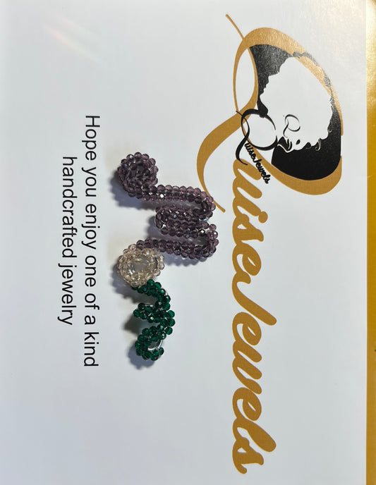 Elegant "Mom" Beaded Pendant