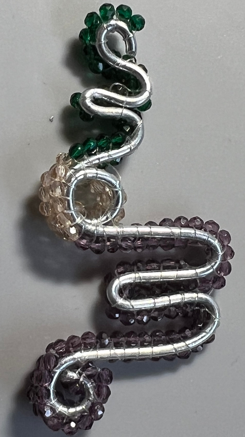 Elegant "Mom" Beaded Pendant