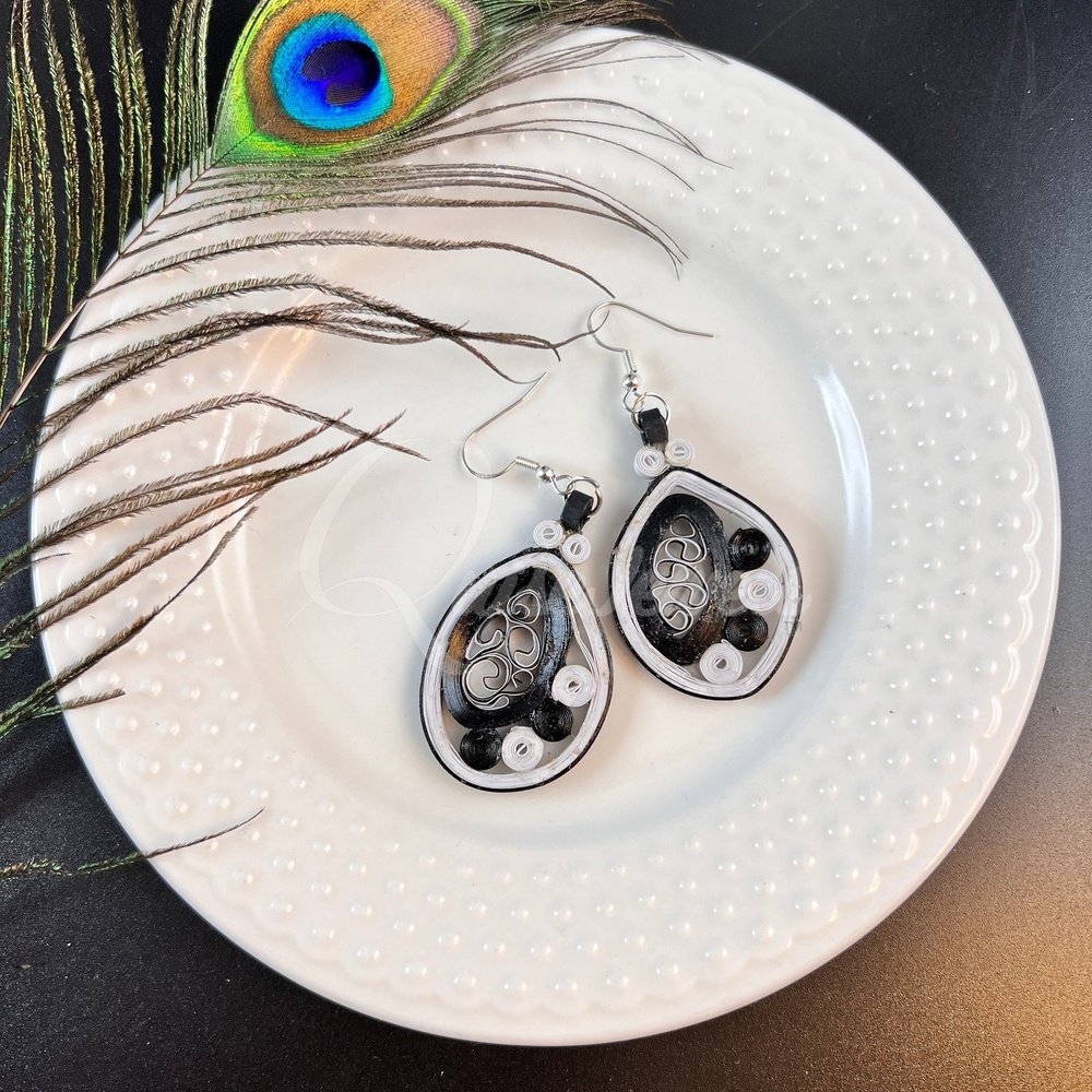 Medium Tear Drop Quilling Earrings-QuiseJewels