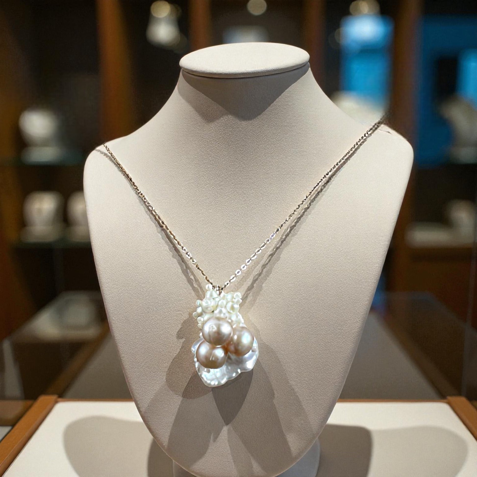 🤍 Flirty Pearl – For Your Special Someone 🤍