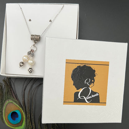 Small Pearl Pendant